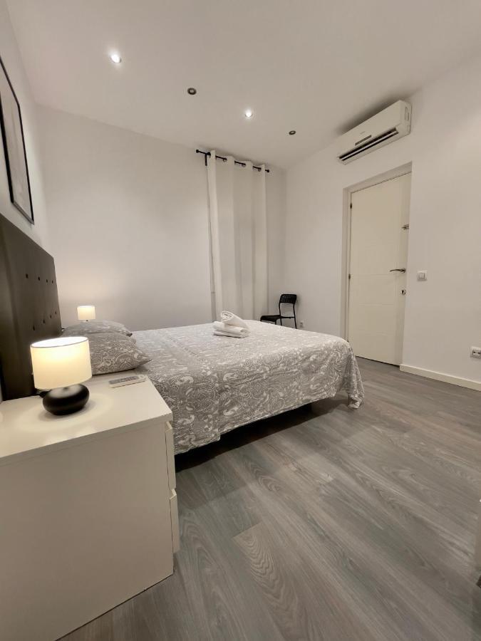Guesthouse บาร์เซโลนา ภายนอก รูปภาพ