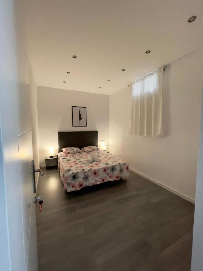 Guesthouse บาร์เซโลนา ภายนอก รูปภาพ