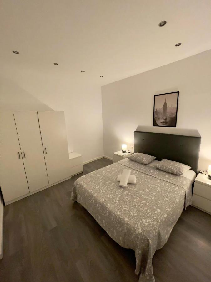 Guesthouse บาร์เซโลนา ภายนอก รูปภาพ