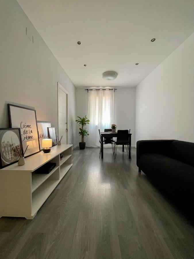 Guesthouse บาร์เซโลนา ภายนอก รูปภาพ