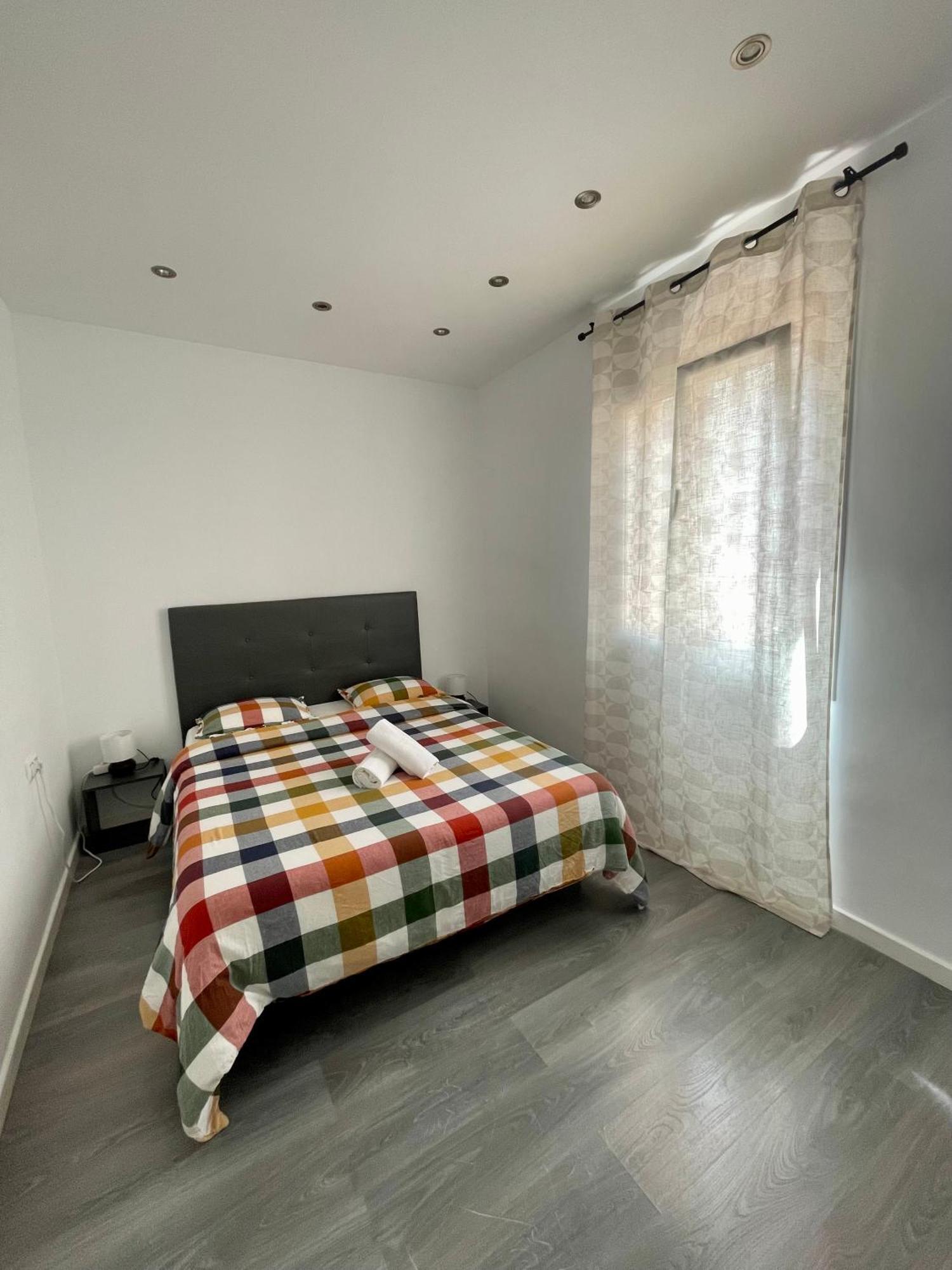 Guesthouse บาร์เซโลนา ภายนอก รูปภาพ